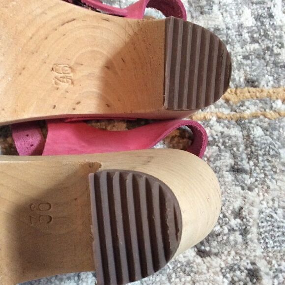 CAPE CLOGS MADE IN SWEDEN! EUC! SIZE 36/5.5 - Picture 8 of 8